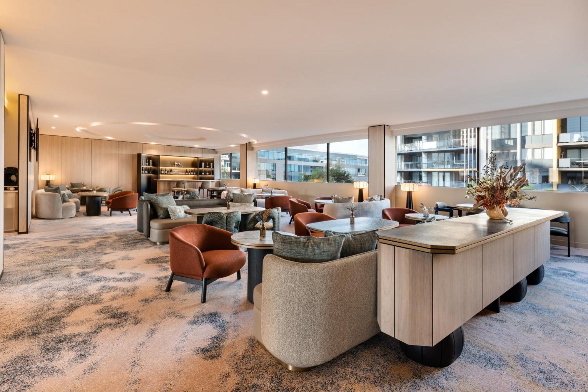Pan Pacific Perth Exterior foto The Club at London Heathrow Airport